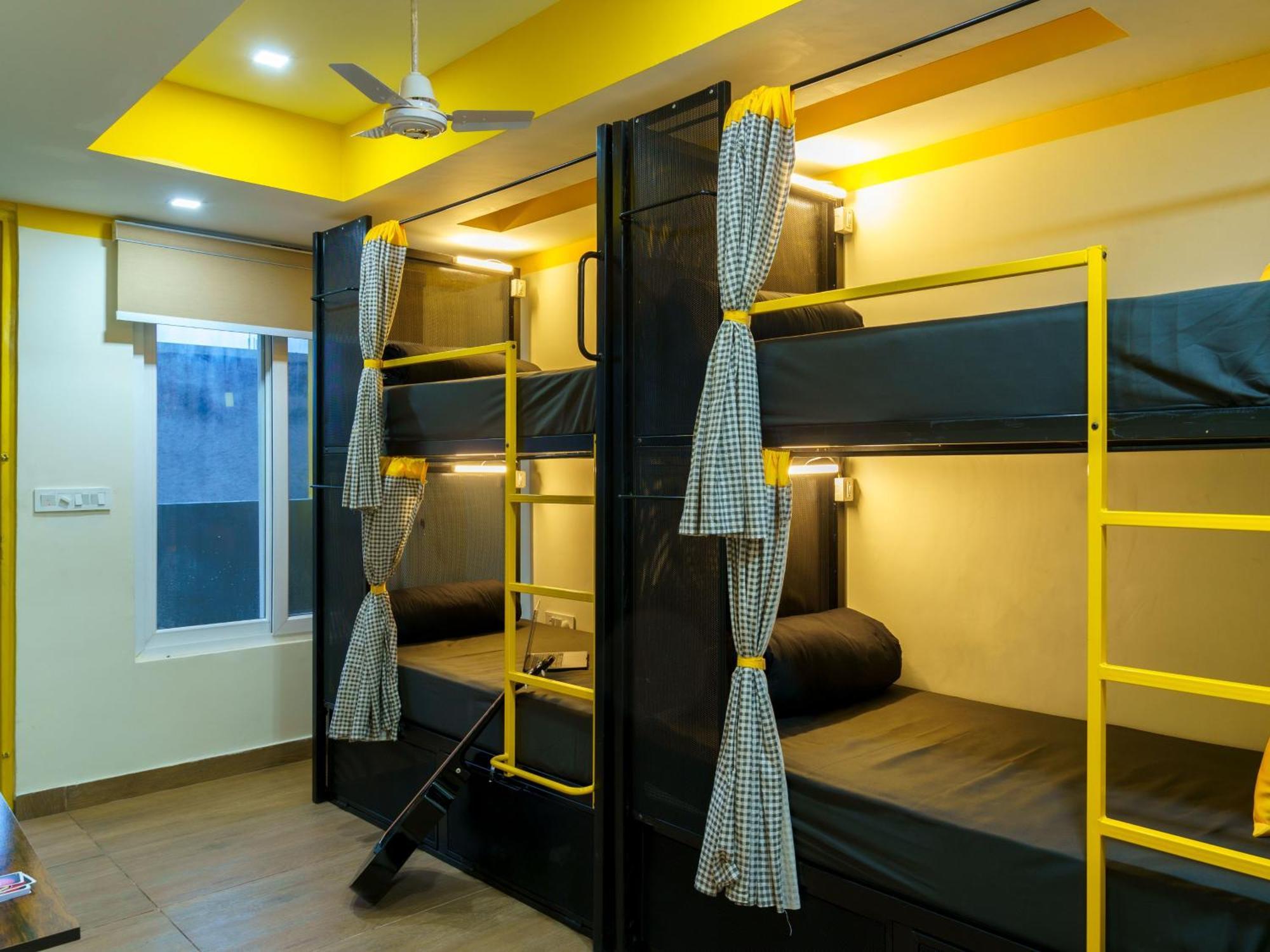 The Hosteller Dehradun Esterno foto