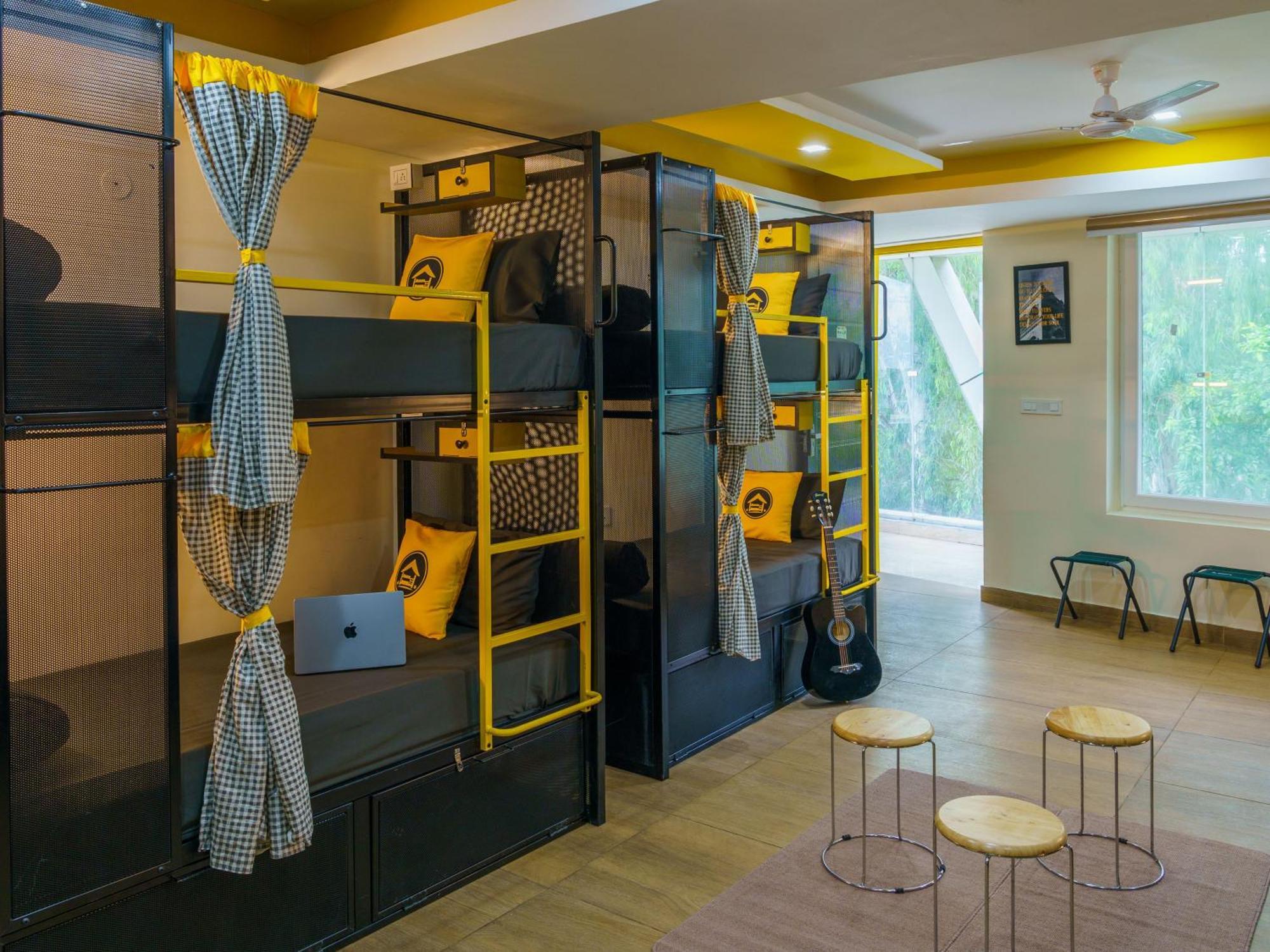 The Hosteller Dehradun Esterno foto