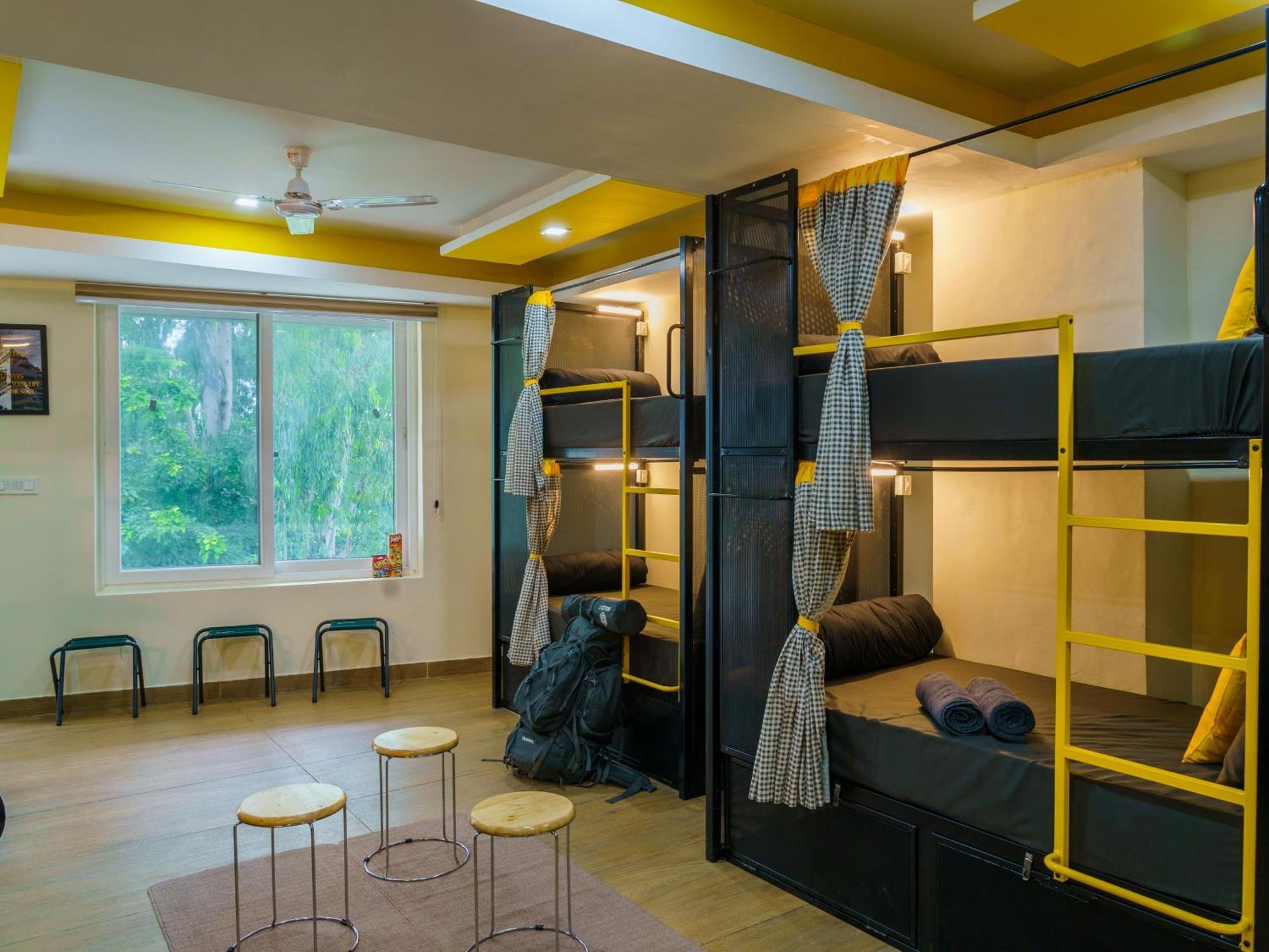 The Hosteller Dehradun Esterno foto